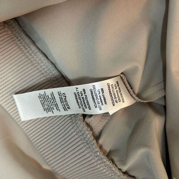 Weekends by Chico’s Beige Cropped Pants - Picture 6 of 6